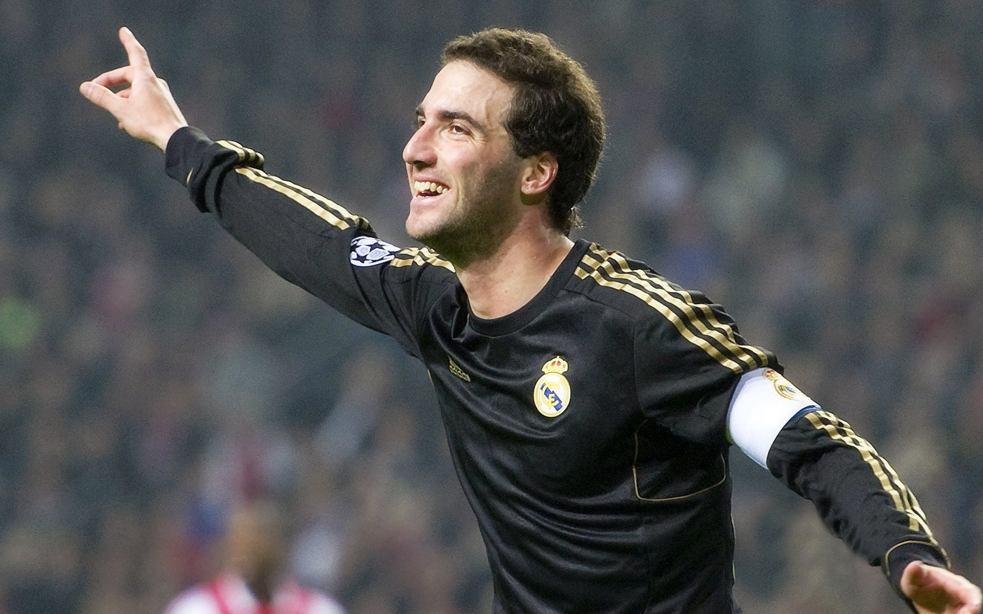 九游(jiuyou)官方网站-“英超焦点战：豪门激战，争冠悬念再升级”，英超豪门俱乐部排名